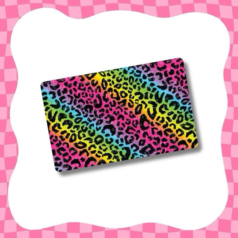 Diseño de tarjeta de leopardo colorido Y2K